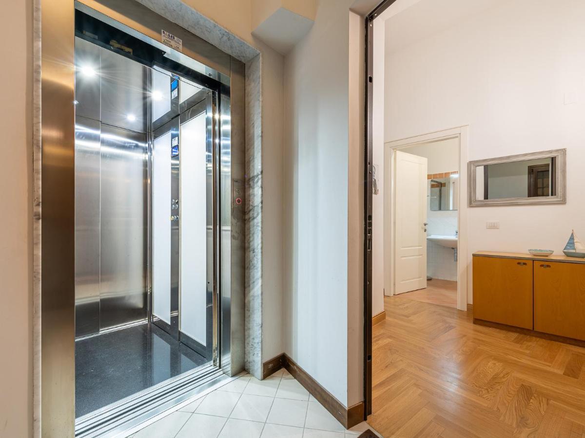 Marina 75 - Centre Apartment *